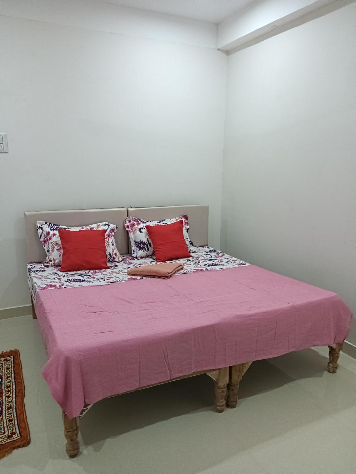 Kedar Guest House Ayodhya Ngoại thất bức ảnh